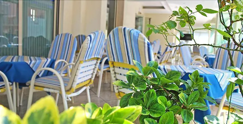 Hotel Royal Мизано-Адриатико 3*,  Италия